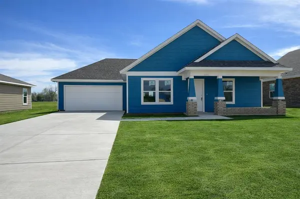 604 Crockett Drive, Cleburne, TX 76033