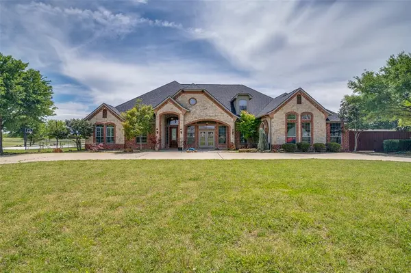 5507 Pinnacle Oak Drive, Sachse, TX 75048