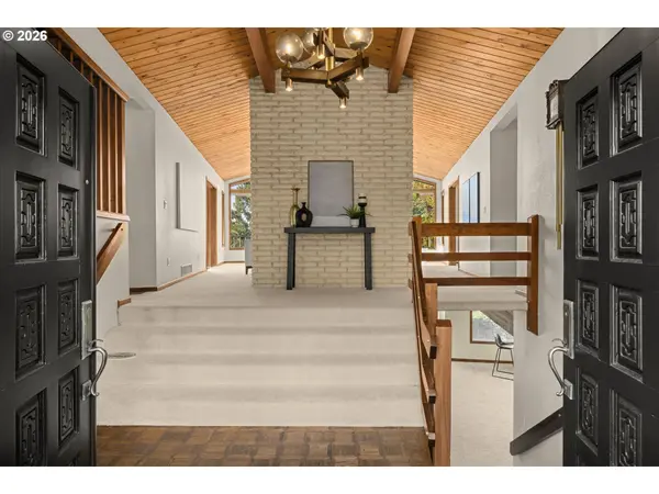 2369 PALISADES CREST DR, Lake Oswego, OR 97034