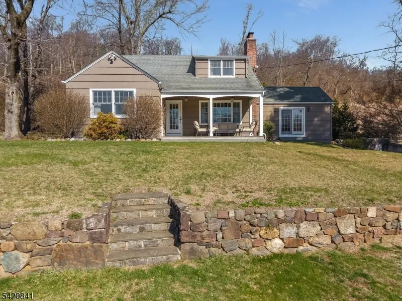 622 River Rd, Chatham Twp., NJ 07928