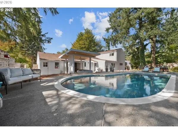 8444 SW 58th AVE, Portland, OR 97219