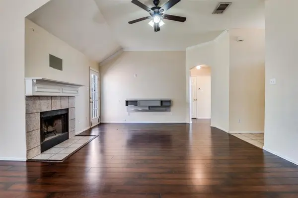 801 Lowe Drive, Cedar Hill, TX 75104