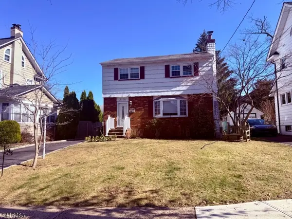 210 Burns Way, Fanwood Boro, NJ 07023