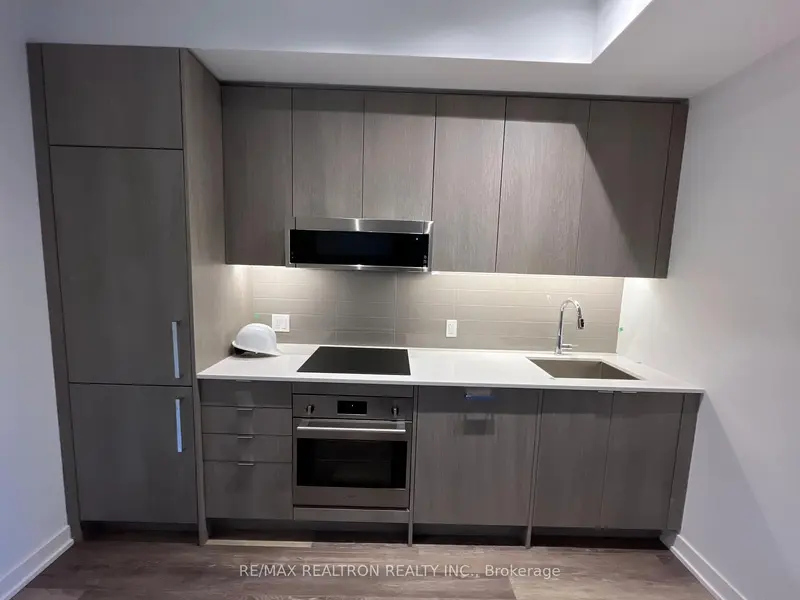 250 Lawrence AVE W #401, Toronto C04, ON M4N 1T4