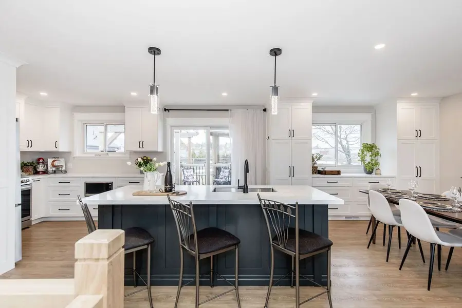 68 Ottaway AVE, Barrie, ON L4M 2X2