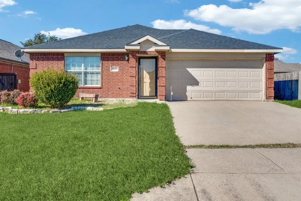 10429 Aransas Drive, Fort Worth, TX 76131