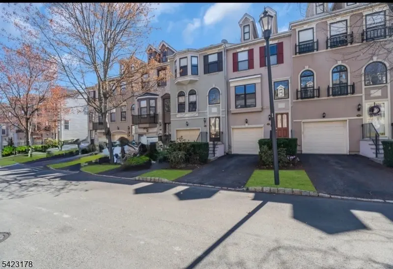 451 Hartford Dr, Nutley Twp., NJ 07110