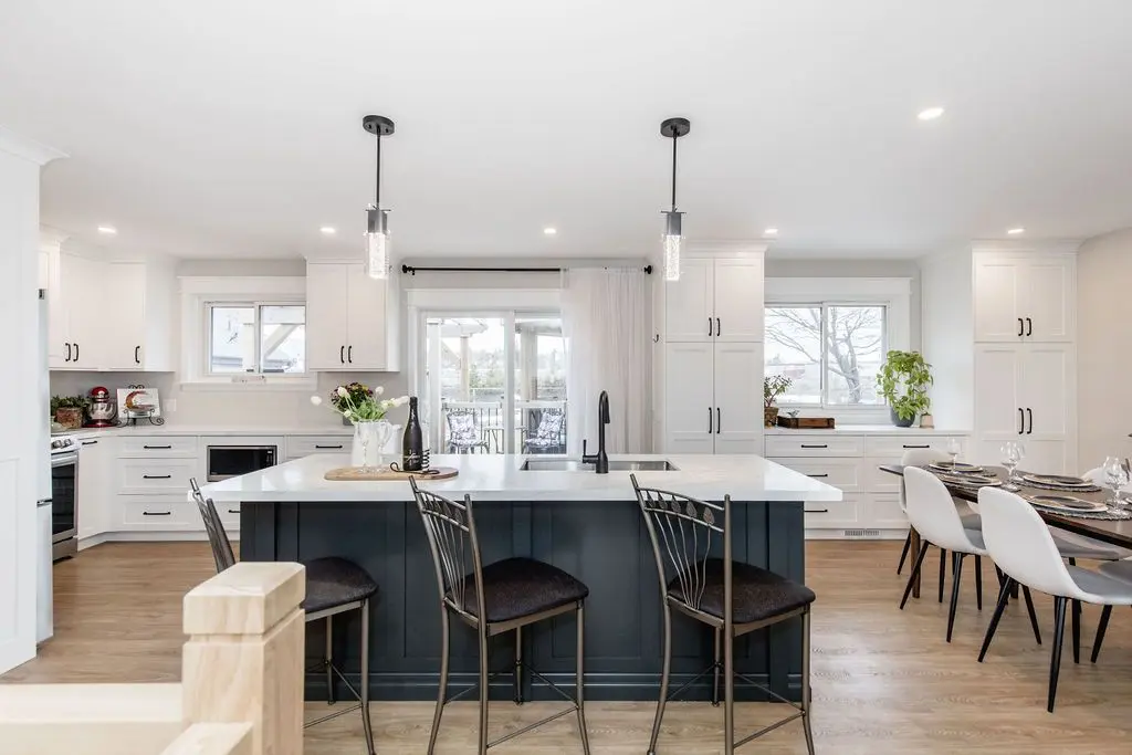 68 Ottaway AVE, Barrie, ON L4M 2X2