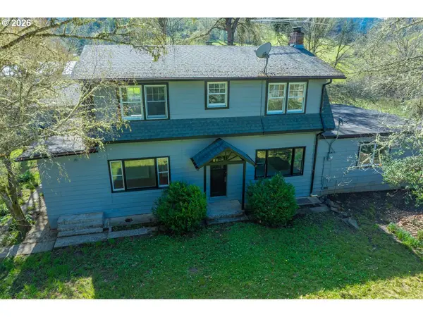 1355 DAYS CREEK CUTOFF RD, Myrtle Creek, OR 97457