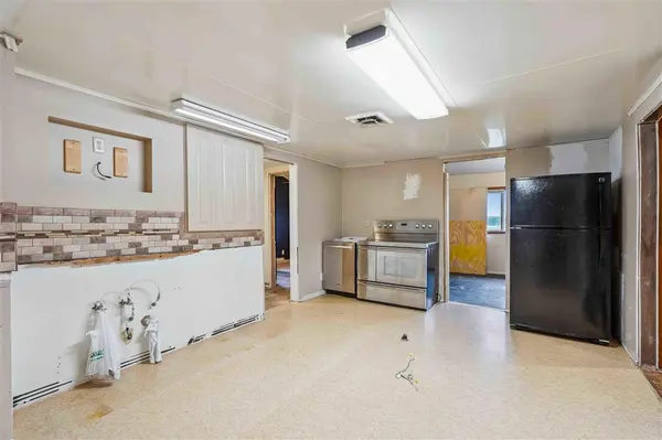 3801 Highway 382 NE, Solon, IA 52333