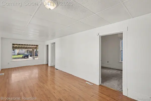 1427 Howard ST, Port Huron, MI 48060