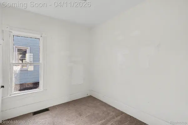 1427 Howard ST, Port Huron, MI 48060