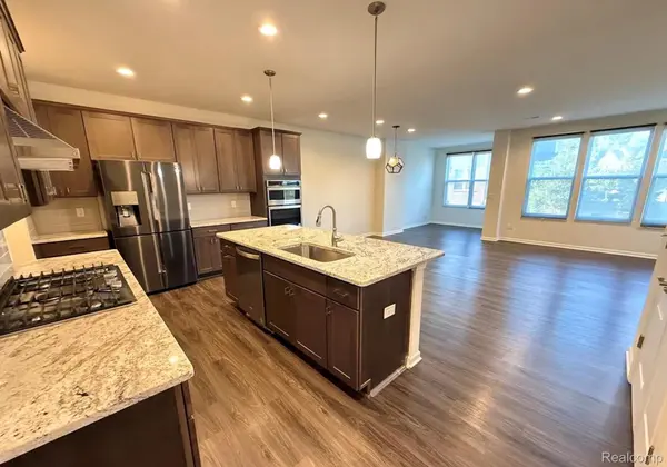 43533 Prospect, Novi, MI 48375