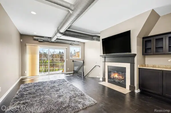 218 Mill ST, Rochester, MI 48307