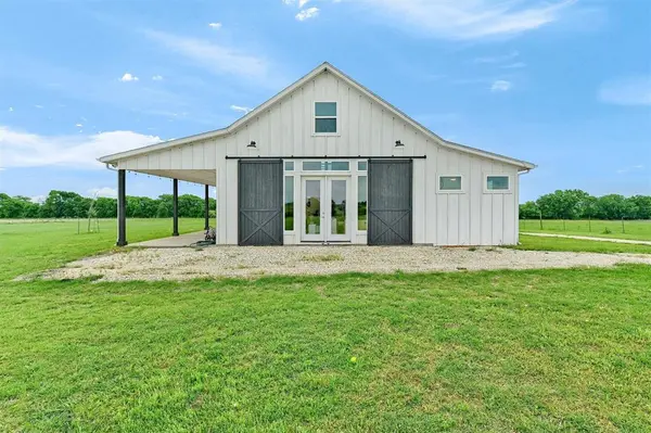 5235 Fm 1752 S, Whitewright, TX 75491