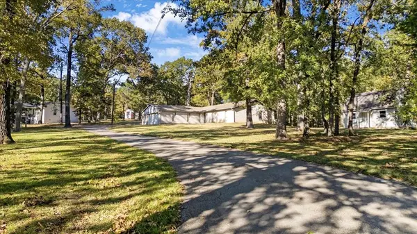 393 VZ County Road #4125, Canton, TX 75103