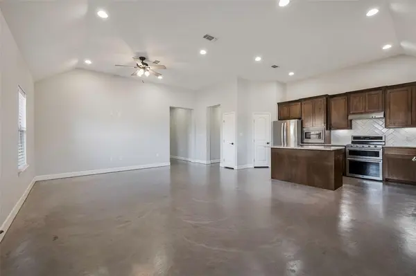 1021 N Maple Street, Muenster, TX 76252