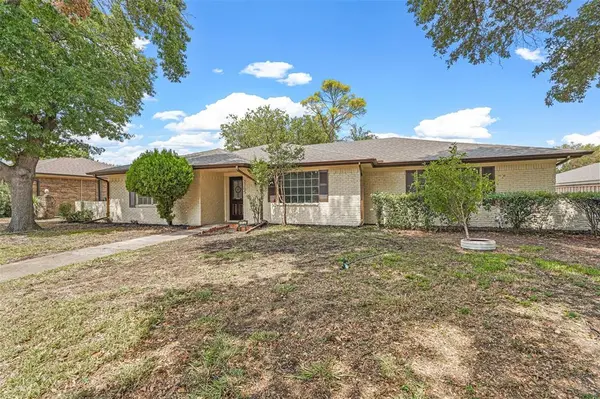 2205 Westlake Drive, Plano, TX 75075