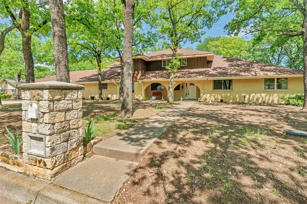 116 Nottingham Circle, Bridgeport, TX 76426