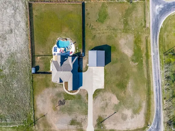 1195 Hog Town Road, Collinsville, TX 76233