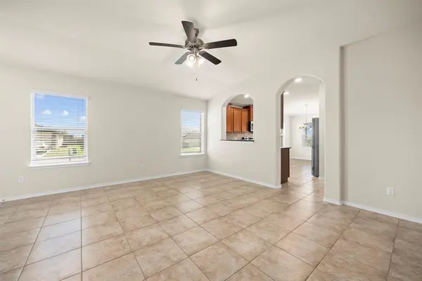 101 Plata Lane, Jarrell, TX 76537