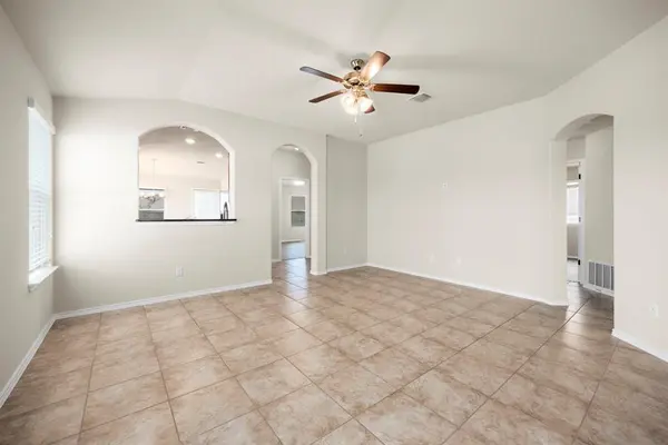 101 Plata Lane, Jarrell, TX 76537