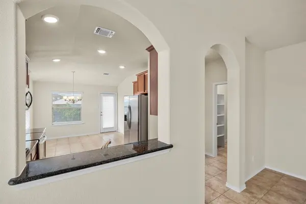 101 Plata Lane, Jarrell, TX 76537