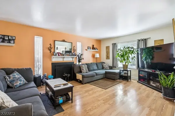 48 Woodland Way, South Brunswick Twp., NJ 08810