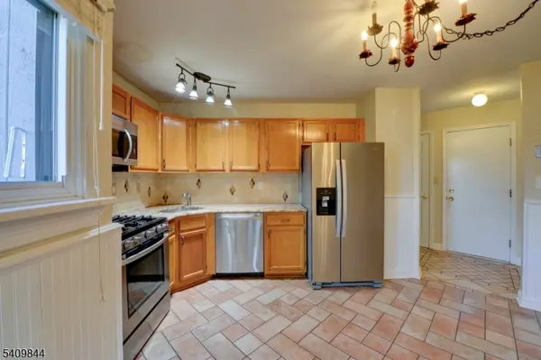 4 Hawthorne Pl, Bernards Twp., NJ 07920