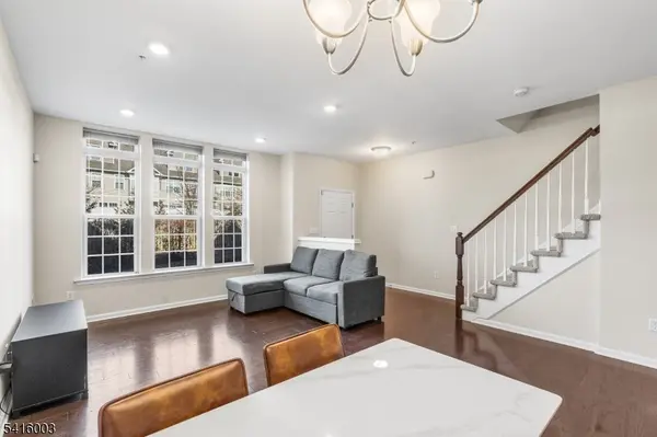 1514 Hudson Cir, Highland Park Boro, NJ 08904