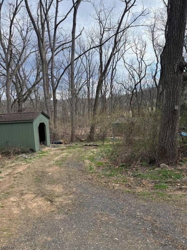 180 Black Brook Road, Bethlehem Twp., NJ 08827