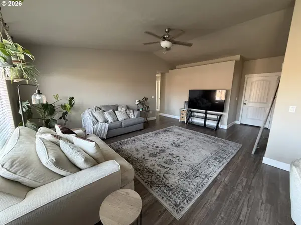 1464 NE Kenna DR, Hermiston, OR 97838