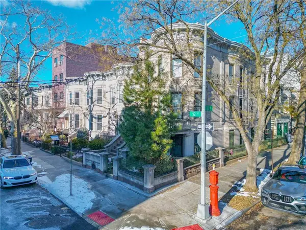 983 52nd ST, Brooklyn, NY 11219