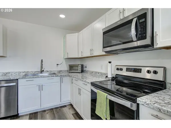 605 MILL ST, Kelso, WA 98626