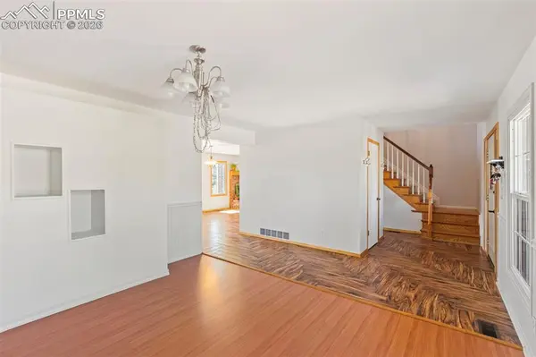 505 Spring Creek CT, Colorado Springs, CO 80919