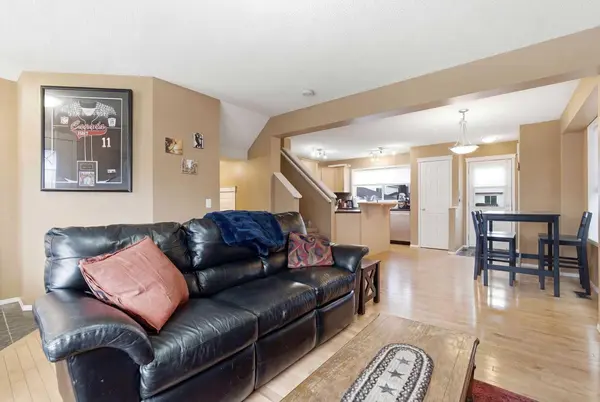 39 Copperfield TER SE, Calgary, AB T2Z 4V5