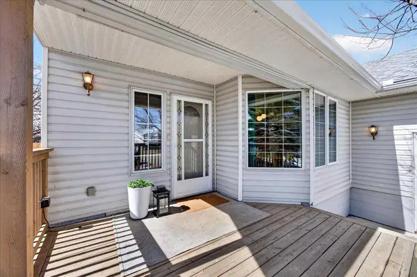 1011 15 ST SE, High River, AB T1V 1L6