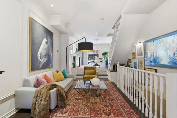 6 Old Trillium LN, Toronto C08, ON M5A 4T2