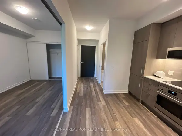 250 Lawrence AVE W #401, Toronto C04, ON M4N 1T4