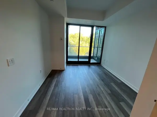 250 Lawrence AVE W #401, Toronto C04, ON M4N 1T4