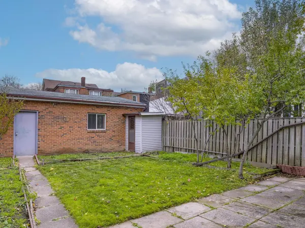 30 Carus AVE, Toronto C02, ON M6G 2A4