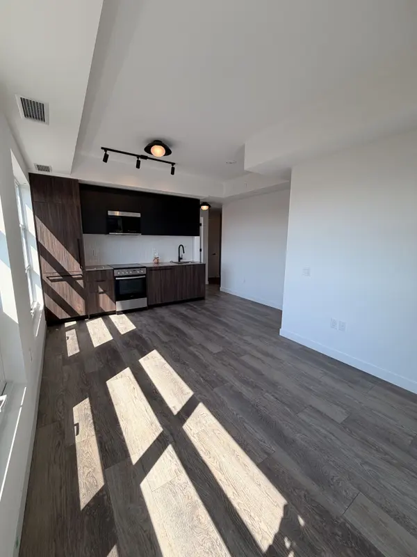 1635 Military TRL #502, Toronto E10, ON M1C 1B2