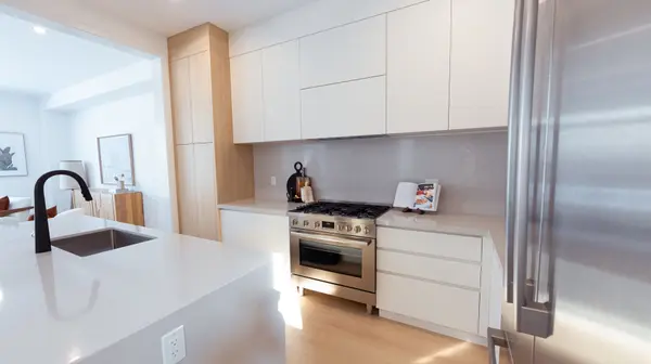 12 Imogene CT S, Richmond Hill, ON L4C 6J7