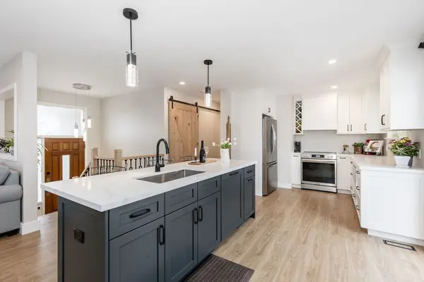 68 Ottaway AVE, Barrie, ON L4M 2X2