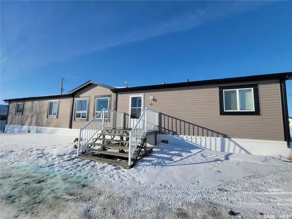 11 & 12 Mirror PLACE, Macklin, SK S0L 2C0