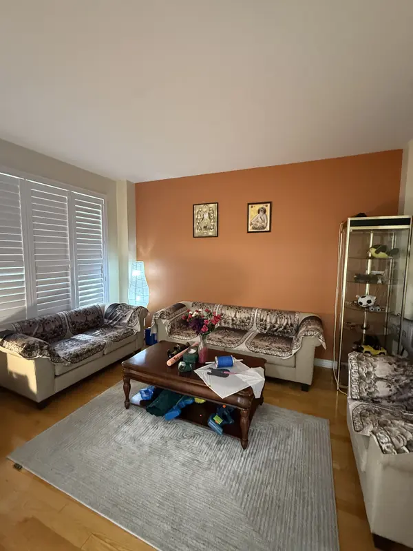 82 Castlehill RD #Upper, Brampton, ON L6X 4C8