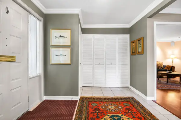 65 Whitemarl DR #1, Rockcliffe Park, ON K1L 8J9