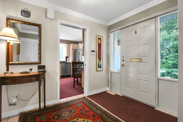 65 Whitemarl DR #1, Rockcliffe Park, ON K1L 8J9