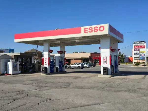 2200 Rymal RD E, Hamilton, ON L0R 1P0