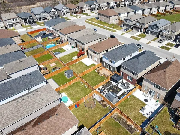 67 Beauchamp DR N, Cambridge, ON N1S 0A2